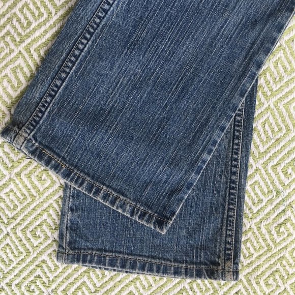 Levi Low-Rise Bootcut Jeans - Picture 3 of 5